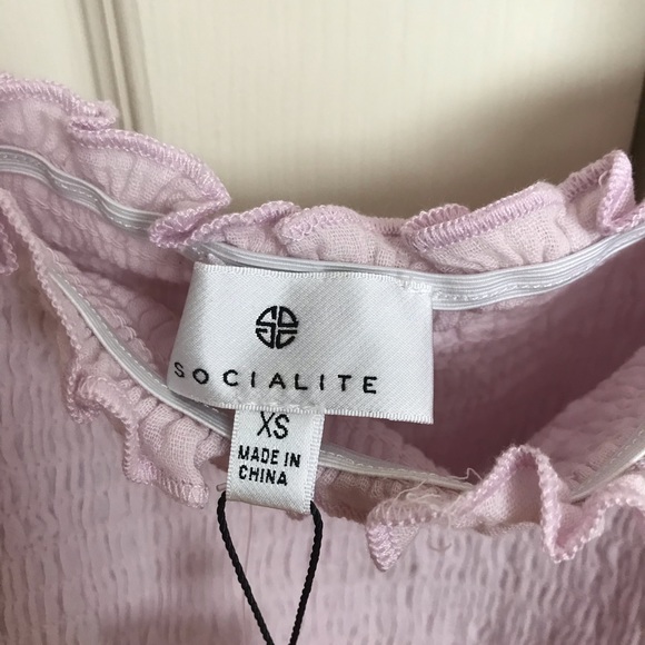 NWT Puff Sleeve Smocked Crop Top - Picture 3 of 4